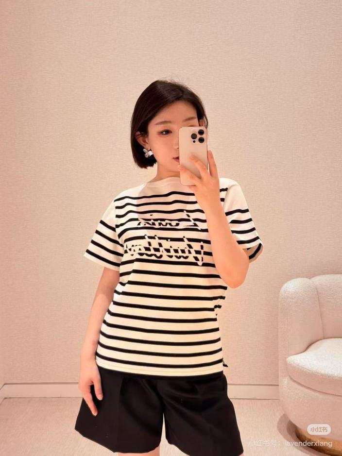 designer,replica,clothing,fake,1:1,lv,luxury,high quality louis vuitton letter print striped knitted short-sleeved top designer,replica,clothing,fake,1:1,lv,luxury,high quality louis vuitton letter print striped knitted short-sleeved top