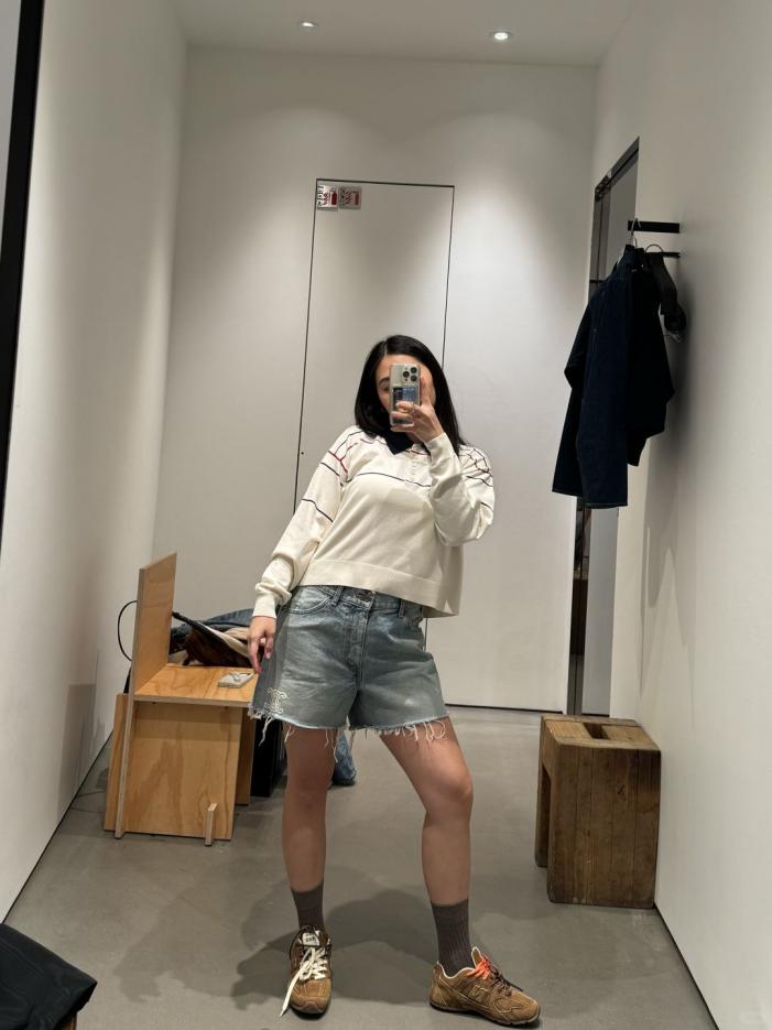 designer,replica,clothing,fake,1:1,lv,luxury,high quality Celine spring and summer new logo embroidered raw edge hole denim shorts designer,replica,clothing,fake,1:1,lv,luxury,high quality Celine spring and summer new logo embroidered raw edge hole denim shorts