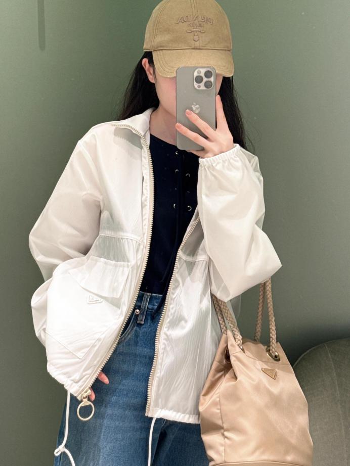 designer,replica,clothing,fake,1:1,lv,luxury,high quality Prada Spring/Summer New Capsule Collection Recycled Nylon Zipper Jacket Sun Protection Jacket designer,replica,clothing,fake,1:1,lv,luxury,high quality Prada Spring/Summer New Capsule Collection Recycled Nylon Zipper Jacket Sun Protection Jacket