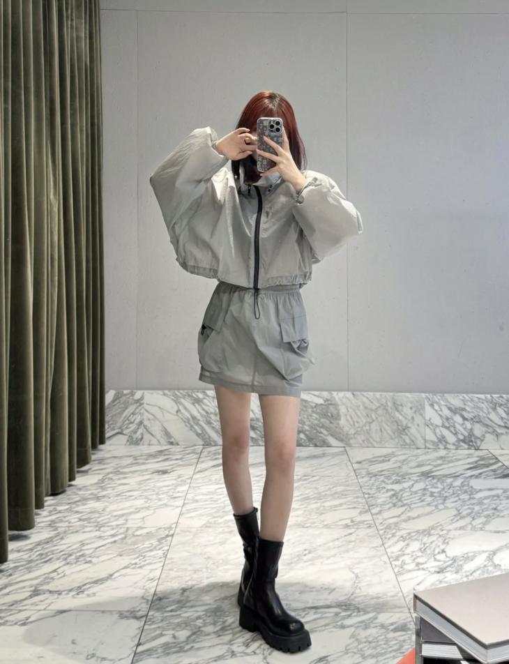 designer,replica,clothing,fake,1:1,lv,luxury,high quality Moncler 25 summer new hooded sun protection jacket and short skirt suit