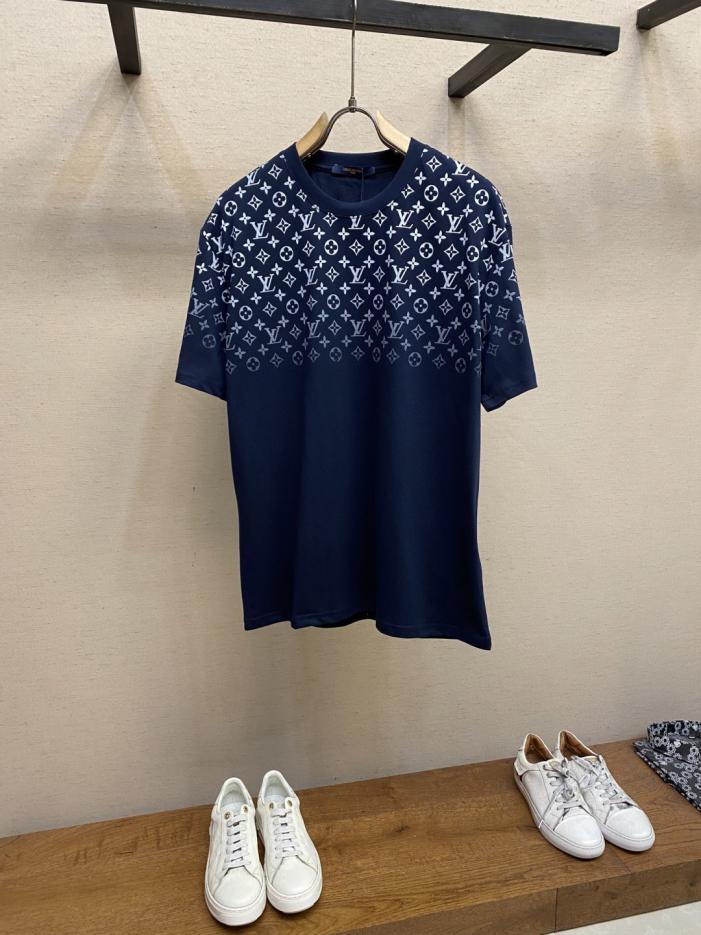 designer,replica,clothing,fake,1:1,lv,luxury,high quality LV gradient jacquard short-sleeved T-shirt (HNX4U) designer,replica,clothing,fake,1:1,lv,luxury,high quality LV gradient jacquard short-sleeved T-shirt (HNX4U)
