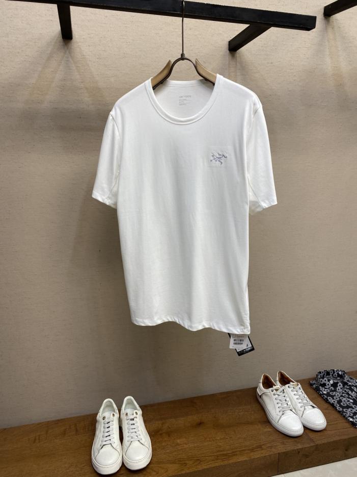 designer,replica,clothing,fake,1:1,lv,luxury,high quality Arctery outdoor high-end embroidered logo pattern short-sleeved T-shirt (QRN69) designer,replica,clothing,fake,1:1,lv,luxury,high quality Arctery outdoor high-end embroidered logo pattern short-sleeved T-shirt (QRN69)