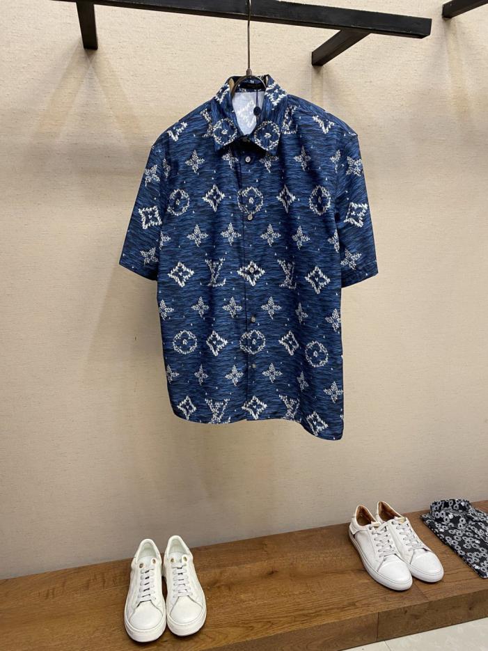 designer,replica,clothing,fake,1:1,lv,luxury,high quality LV short-sleeved shirt (CLWGR) designer,replica,clothing,fake,1:1,lv,luxury,high quality LV short-sleeved shirt (CLWGR)