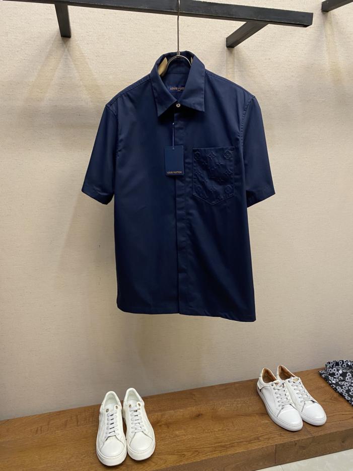 designer,replica,clothing,fake,1:1,lv,luxury,high quality LV LU embossed pocket short sleeves (JNF71) designer,replica,clothing,fake,1:1,lv,luxury,high quality LV LU embossed pocket short sleeves (JNF71)