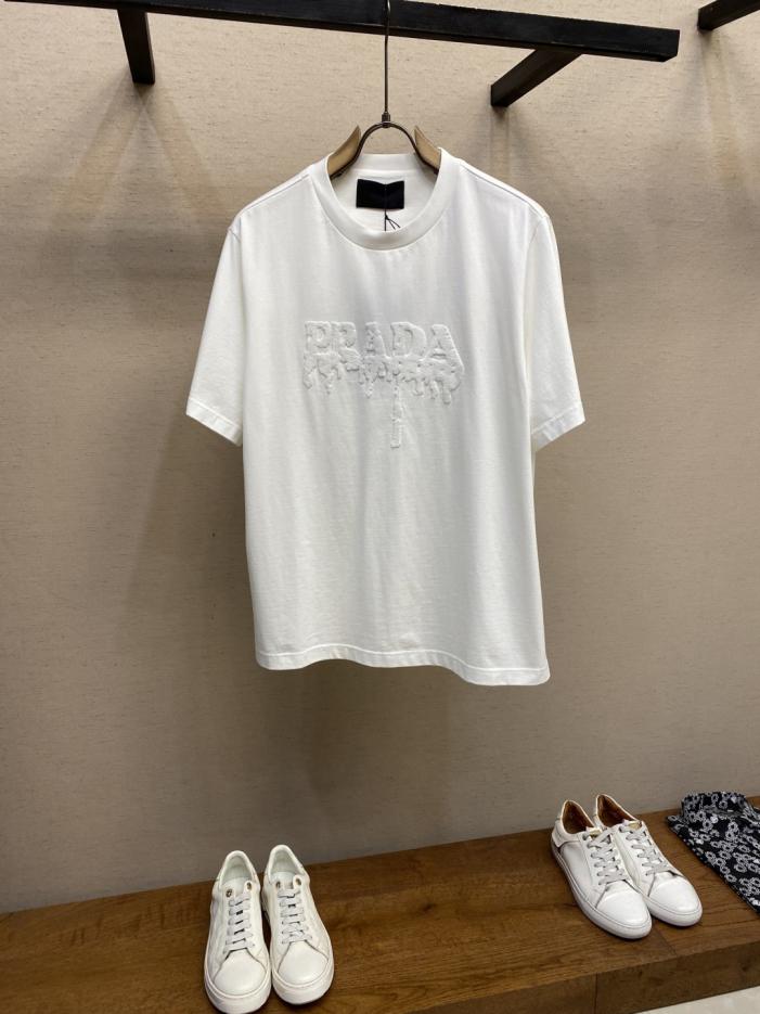 designer,replica,clothing,fake,1:1,lv,luxury,high quality Prada 3D Embossed Embroidered Cotton Short Sleeve T-Shirt Unisex (IKAON) designer,replica,clothing,fake,1:1,lv,luxury,high quality Prada 3D Embossed Embroidered Cotton Short Sleeve T-Shirt Unisex (IKAON)