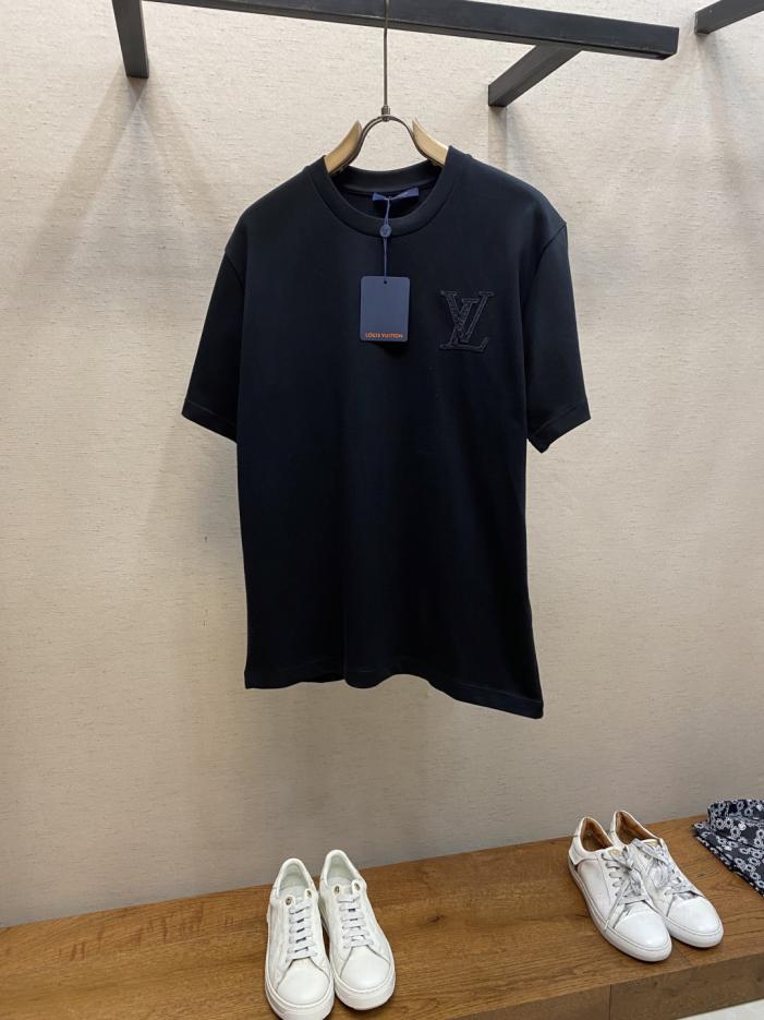 designer,replica,clothing,fake,1:1,lv,luxury,high quality LV, LV early spring heavyweight cotton ultra-heavy workmanship front and back embroidered logo half-sleeved T-shirt (GSCGZ) designer,replica,clothing,fake,1:1,lv,luxury,high quality LV, LV early spring heavyweight cotton ultra-heavy workmanship front and back embroidered logo half-sleeved T-shirt (GSCGZ)