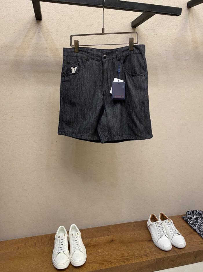 designer,replica,clothing,fake,1:1,lv,luxury,high quality LV Ropes embroidered shorts (BM0HS)