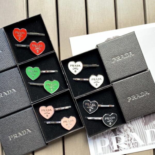 designer,replica,clothing,fake,1:1,lv,luxury,high quality Prada Heart-Shaped Metal Logo Hair Clip (Y3FQV)