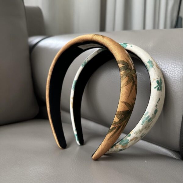 designer,replica,clothing,fake,1:1,lv,luxury,high quality Niche Chinese style mulberry silk headband retro Chinese style coffee beige heavy herringbone silk 1 simple / bag (LK0Y8)