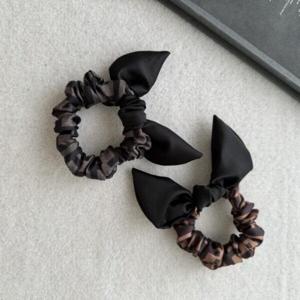 designer,replica,clothing,fake,1:1,lv,luxury,high quality Fendi colorblock ear scrunchie, brown and gray, 1 piece/simple bag (BDA0A)