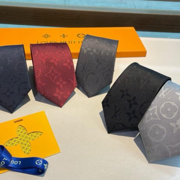 designer,replica,clothing,fake,1:1,lv,luxury,high quality LV Men’s Tie Collection Silk Diamonds V-Tie (2LZW8)