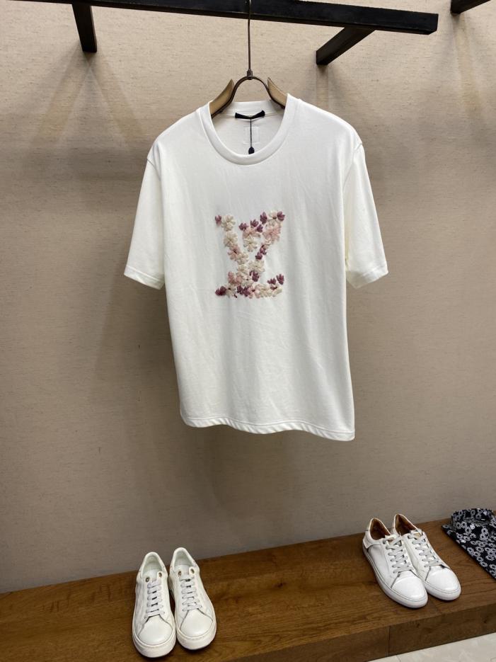 designer,replica,clothing,fake,1:1,lv,luxury,high quality Louis Vuitton New Sakura Embroidery Short Sleeve T-shirt (CY0RE) designer,replica,clothing,fake,1:1,lv,luxury,high quality Louis Vuitton New Sakura Embroidery Short Sleeve T-shirt (CY0RE)