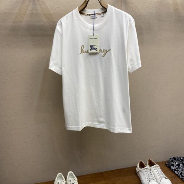designer,replica,clothing,fake,1:1,lv,luxury,high quality Burberry Early Fall Collection Equestrian Knight Logo Cotton T-Shirt (6QJ3F)