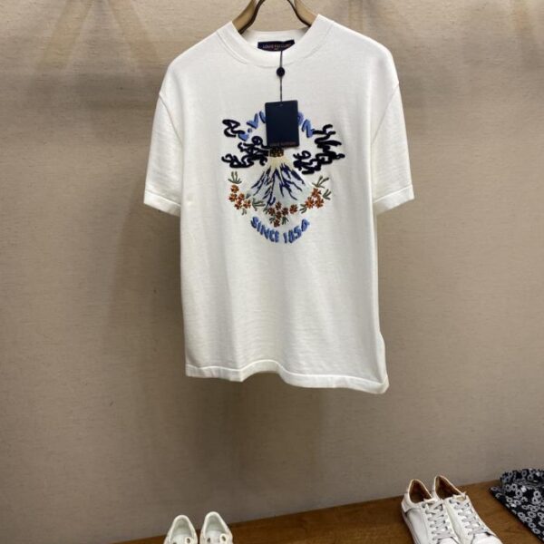 designer,replica,clothing,fake,1:1,lv,luxury,high quality LV Nigo co-branded volcano embroidered knitted short-sleeved T-shirt (W0FBP)