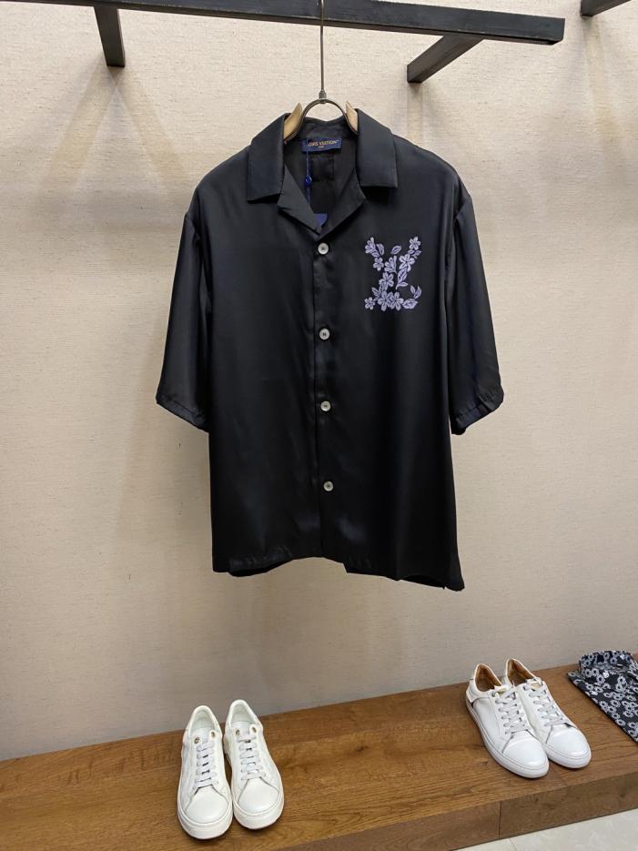 designer,replica,clothing,fake,1:1,lv,luxury,high quality LV new short-sleeved shirt with floral pattern on chest (I45GT) designer,replica,clothing,fake,1:1,lv,luxury,high quality LV new short-sleeved shirt with floral pattern on chest (I45GT)