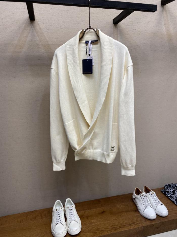 designer,replica,clothing,fake,1:1,lv,luxury,high quality LV logo V-neck cape long-sleeved jacket (3BHPE) designer,replica,clothing,fake,1:1,lv,luxury,high quality LV logo V-neck cape long-sleeved jacket (3BHPE)