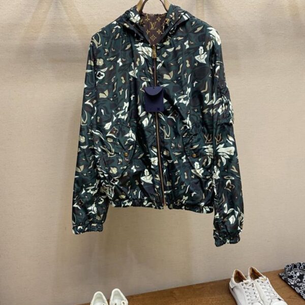 designer,replica,clothing,fake,1:1,lv,luxury,high quality LV new Nigo Pharrell co-branded military green double-sided jacket size S-XL (SI2G6)