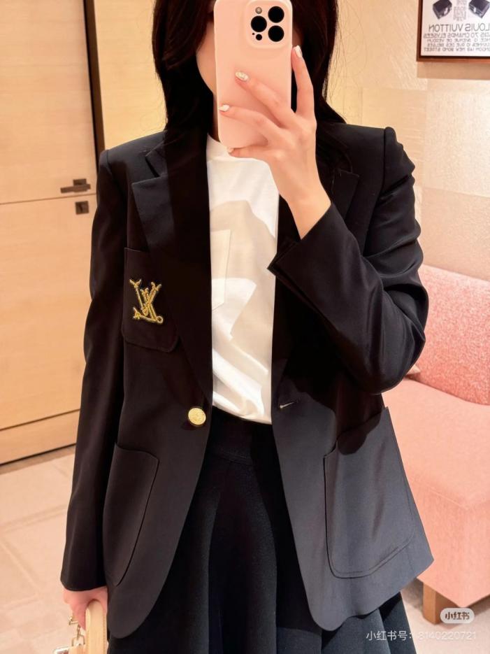 designer,replica,clothing,fake,1:1,lv,luxury,high quality LV autumn and winter latest solid color slim suit jacket (CWZB1) designer,replica,clothing,fake,1:1,lv,luxury,high quality LV autumn and winter latest solid color slim suit jacket (CWZB1)
