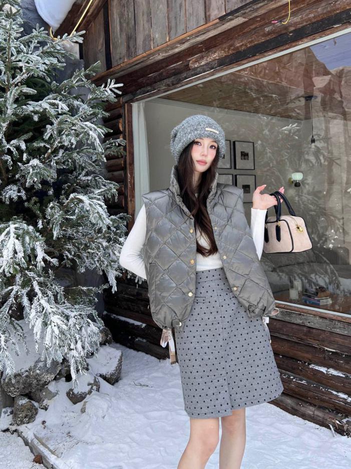 designer,replica,clothing,fake,1:1,lv,luxury,high quality MaxMara’s latest autumn and winter diamond pattern down vest (D5RDG) designer,replica,clothing,fake,1:1,lv,luxury,high quality MaxMara’s latest autumn and winter diamond pattern down vest (D5RDG)