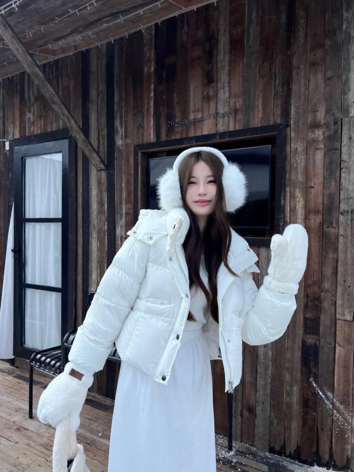 designer,replica,clothing,fake,1:1,lv,luxury,high quality Original quality Prada autumn and winter new arrival classic stand collar hooded down jacket (NDZ0U) designer,replica,clothing,fake,1:1,lv,luxury,high quality Original quality Prada autumn and winter new arrival classic stand collar hooded down jacket (NDZ0U)