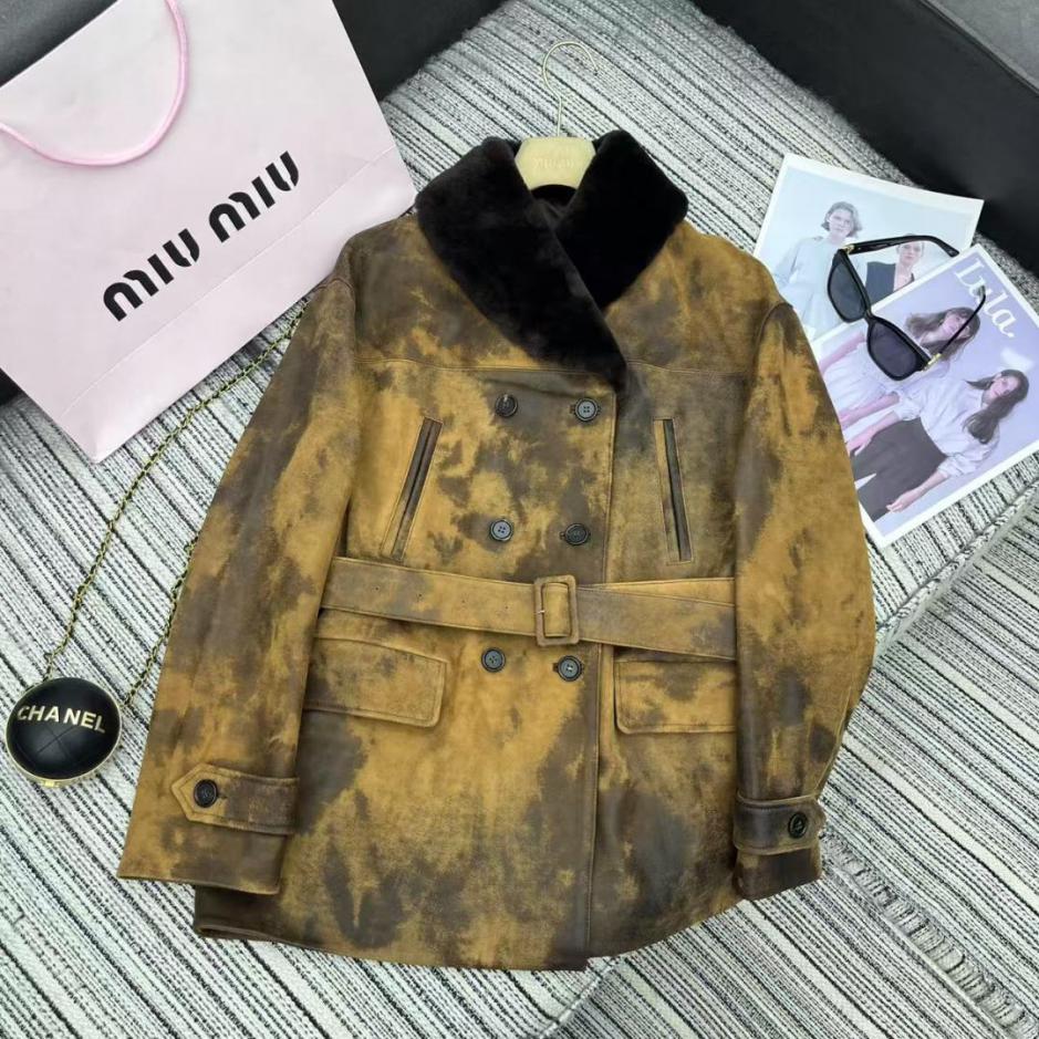 designer,replica,clothing,fake,1:1,lv,luxury,high quality Early Autumn and Winter Series MiuMiu New Wool Large Collar Lambskin Double-Breasted Suit Jacket (Back Four) (WN47K) designer,replica,clothing,fake,1:1,lv,luxury,high quality Early Autumn and Winter Series MiuMiu New Wool Large Collar Lambskin Double-Breasted Suit Jacket (Back Four) (WN47K)