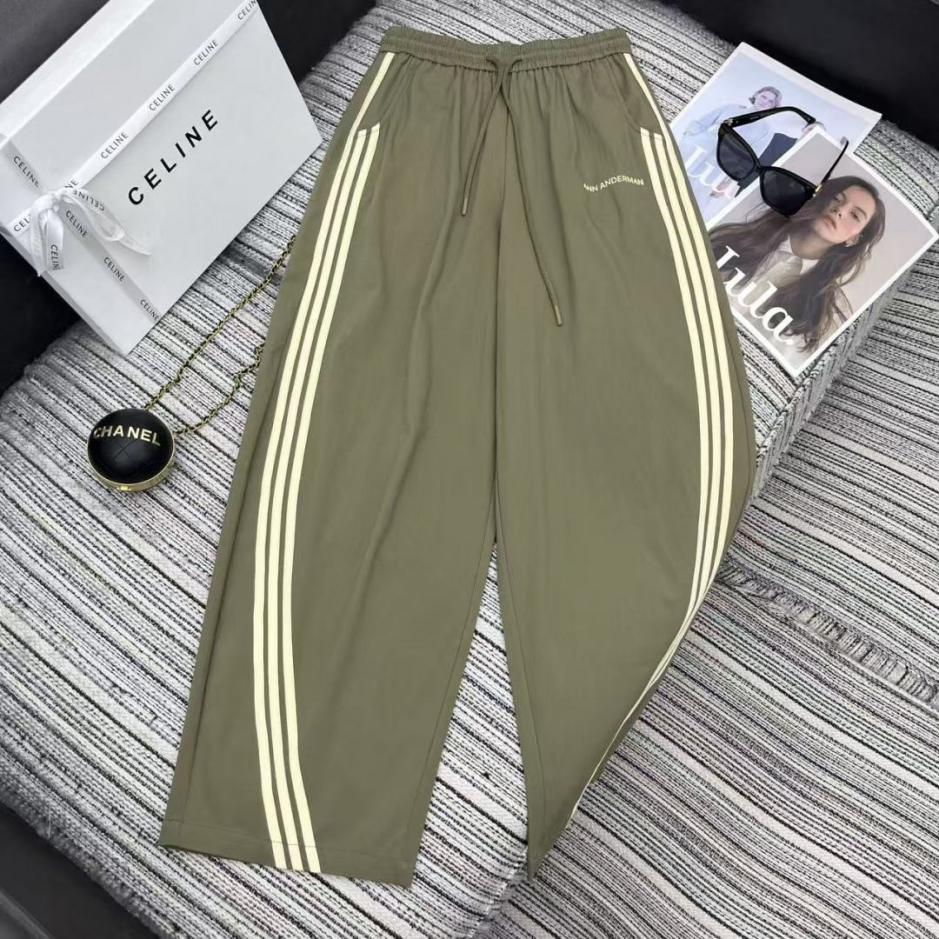 designer,replica,clothing,fake,1:1,lv,luxury,high quality Early Autumn Series Ann New American Sports Design Side Stripe Letter Print High Waist Drawstring Casual Loose Wide Leg Trousers Pants Black Army Green (YQ7IK) designer,replica,clothing,fake,1:1,lv,luxury,high quality Early Autumn Series Ann New American Sports Design Side Stripe Letter Print High Waist Drawstring Casual Loose Wide Leg Trousers Pants Black Army Green (YQ7IK)
