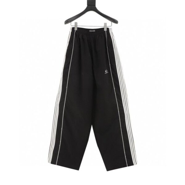 designer,replica,clothing,fake,1:1,lv,luxury,high quality Balenciaga Five Stripes Half Ring Embroidery Sports Pants (D669)