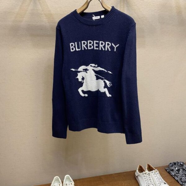 designer,replica,clothing,fake,1:1,lv,luxury,high quality Burberry Equestrian Knight Logo Cashmere Blend Sweater Wool and Cashmere Blend