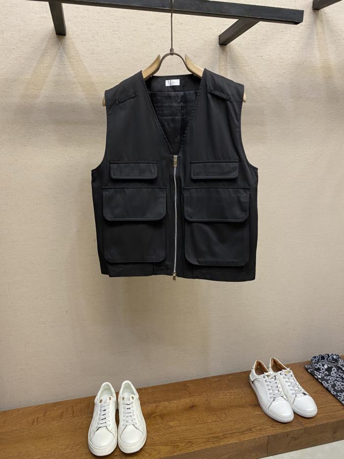 designer,replica,clothing,fake,1:1,lv,luxury,high quality Dior SS autumn and winter new super burning vest vest jacket designer,replica,clothing,fake,1:1,lv,luxury,high quality Dior SS autumn and winter new super burning vest vest jacket