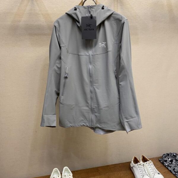 designer,replica,clothing,fake,1:1,lv,luxury,high quality Arctery top of the line. Popular soft shell spring, summer and autumn new bird gamma hoody soft shell hooded jacket jacket