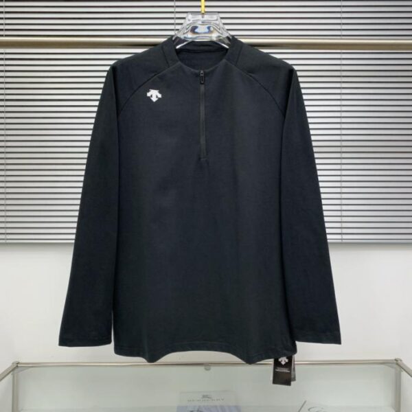designer,replica,clothing,fake,1:1,lv,luxury,high quality Descente’s new 3D silicone embossed logo, half-zip stand-up collar, unisex, casual sports long-sleeved T-shirt (U1B8S)