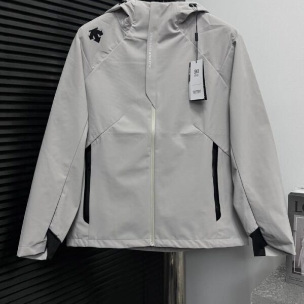 designer,replica,clothing,fake,1:1,lv,luxury,high quality Top Edition Descente’s latest autumn and winter soft shell windproof and rainproof hooded jacket (7RX07)