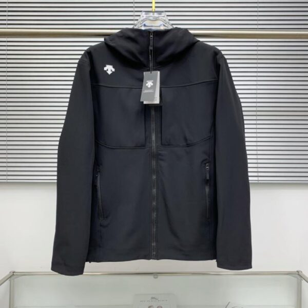 designer,replica,clothing,fake,1:1,lv,luxury,high quality The latest color matching top version of Descente’s new soft shell windproof jacket upgraded embroidery version (2RFXJ)