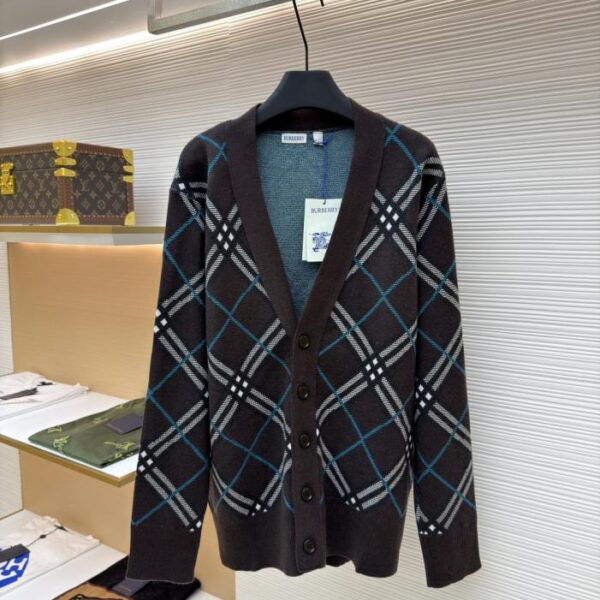 designer,replica,clothing,fake,1:1,lv,luxury,high quality Burberry V-neck wool knit cardigan (2GU03)
