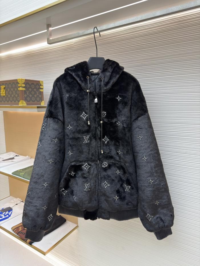 designer,replica,clothing,fake,1:1,lv,luxury,high quality LOUIS VUITTON Rhinestone Fur Zipper Hooded Jacket (XWL4O) designer,replica,clothing,fake,1:1,lv,luxury,high quality LOUIS VUITTON Rhinestone Fur Zipper Hooded Jacket (XWL4O)