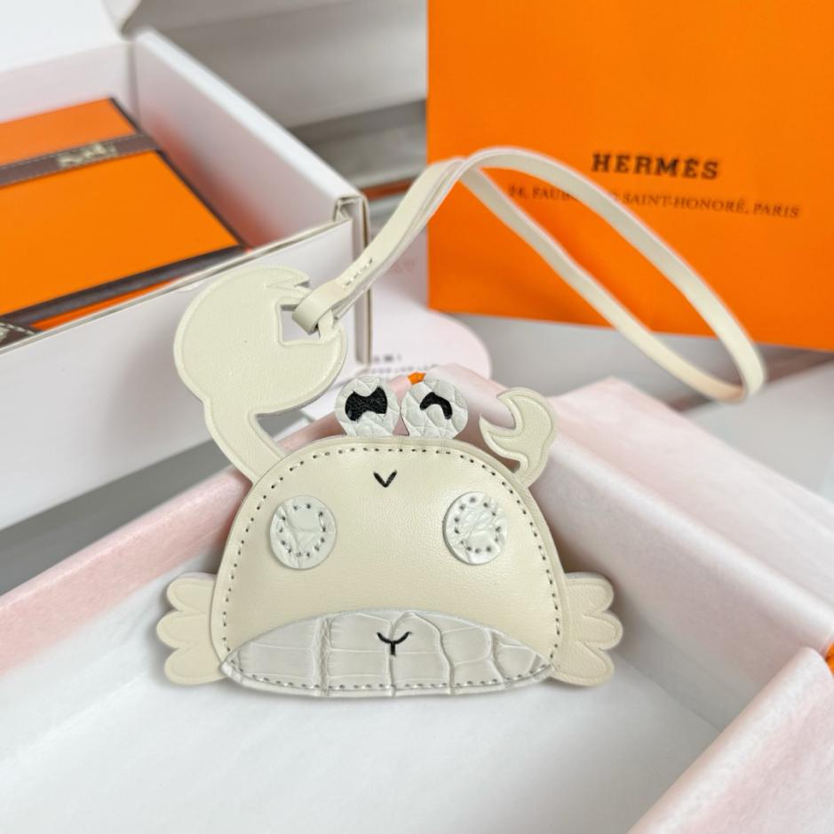 designer,replica,clothing,fake,1:1,lv,luxury,high quality Hermès crab pendant ️ bag pendant keychain pure hand-stitched lambskin + crocodile leather (2IET0) designer,replica,clothing,fake,1:1,lv,luxury,high quality Hermès crab pendant ️ bag pendant keychain pure hand-stitched lambskin + crocodile leather (2IET0)