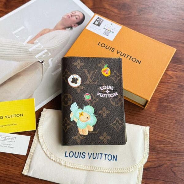 designer,replica,clothing,fake,1:1,lv,luxury,high quality New LV Passport Holder Original Passport Cover Brand Mascot Vivienne (9)