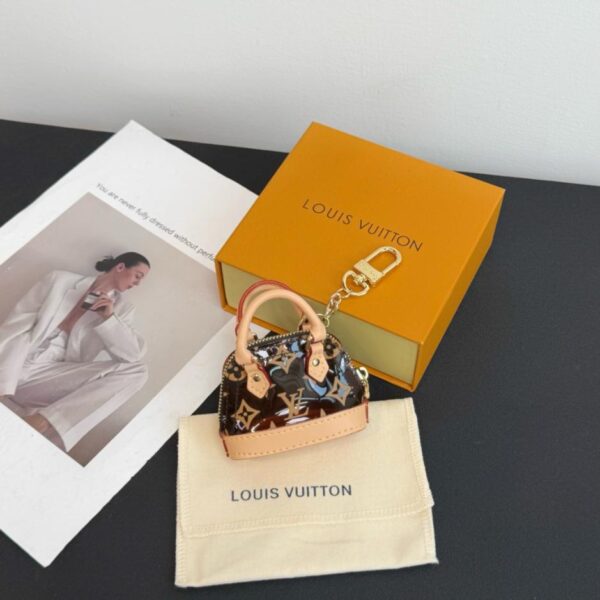 designer,replica,clothing,fake,1:1,lv,luxury,high quality New LV transparent shell bag M02796 (42IVV)