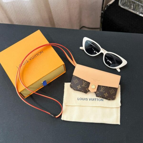 designer,replica,clothing,fake,1:1,lv,luxury,high quality New arrival: 4-color LOUIS VUITTON new glasses bag (BCWHC)