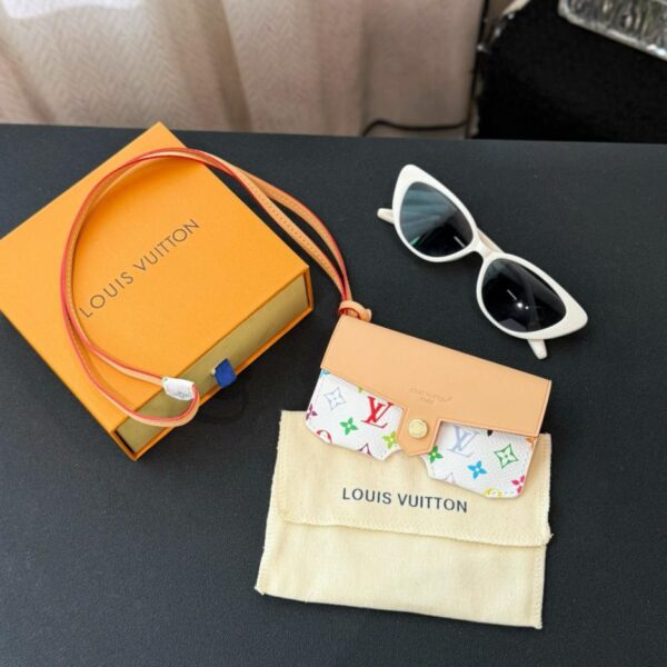 designer,replica,clothing,fake,1:1,lv,luxury,high quality New arrival 4-color LOUIS VUITTON new glasses bag (U6SB4)