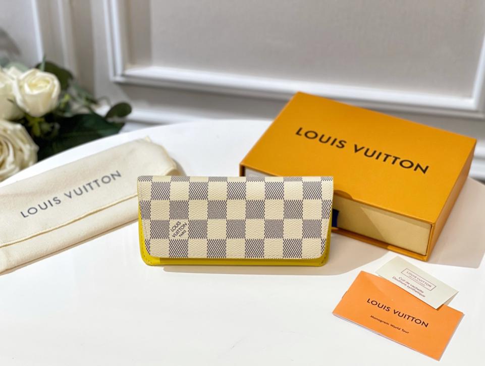 designer,replica,clothing,fake,1:1,lv,luxury,high quality LOUIS VUITTON New WOODY glasses case code G10296 (R28S1) designer,replica,clothing,fake,1:1,lv,luxury,high quality LOUIS VUITTON New WOODY glasses case code G10296 (R28S1)