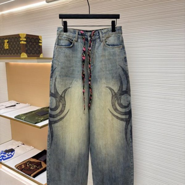 designer,replica,clothing,fake,1:1,lv,luxury,high quality Balenciaga Graffiti Wide-Leg Jeans (YTN0Z)