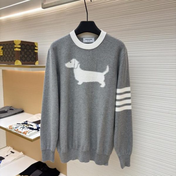 designer,replica,clothing,fake,1:1,lv,luxury,high quality THOM BROWNE Puppy Crew Neck Sweater (11V64)