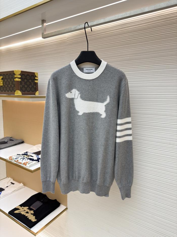 designer,replica,clothing,fake,1:1,lv,luxury,high quality THOM BROWNE Puppy Crew Neck Sweater (11V64) designer,replica,clothing,fake,1:1,lv,luxury,high quality THOM BROWNE Puppy Crew Neck Sweater (11V64)