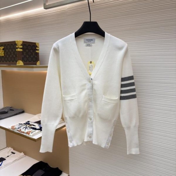 designer,replica,clothing,fake,1:1,lv,luxury,high quality THOM BROWNE Four-bar V-neck pocket wool cardigan (4WVI5)