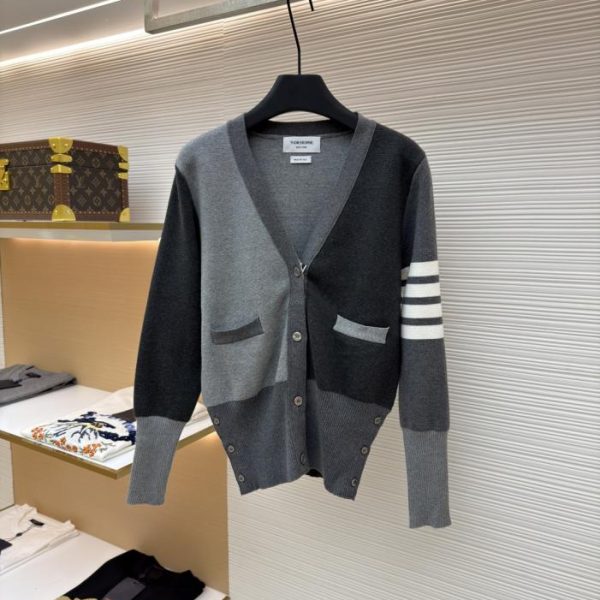 designer,replica,clothing,fake,1:1,lv,luxury,high quality THOM BROWNE Four-bar V-neck wool cardigan (BD6YS)