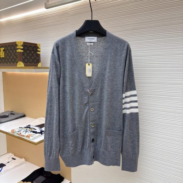 designer,replica,clothing,fake,1:1,lv,luxury,high quality THOM BROWNE Fine Wool Cardigan (GTQFH)