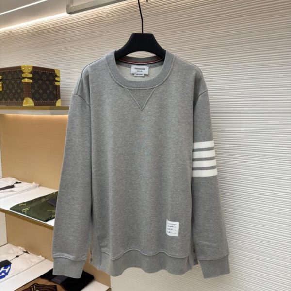 designer,replica,clothing,fake,1:1,lv,luxury,high quality Thom Browne classic four-bar crew neck sweatshirt with slit hem (9T6B1)