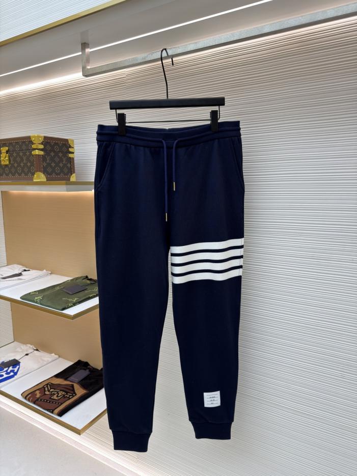 designer,replica,clothing,fake,1:1,lv,luxury,high quality Thom Browne classic four-bar sweatpants (UA6AX) designer,replica,clothing,fake,1:1,lv,luxury,high quality Thom Browne classic four-bar sweatpants (UA6AX)