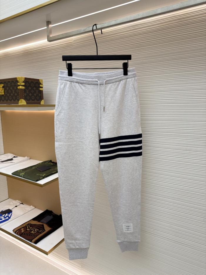 designer,replica,clothing,fake,1:1,lv,luxury,high quality Thom Browne classic four-bar sweatpants (ACF7C) designer,replica,clothing,fake,1:1,lv,luxury,high quality Thom Browne classic four-bar sweatpants (ACF7C)